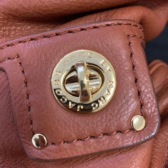 Marc by Marc Jacobs Flap Top Brown Leather Bag - Picture 5 of 6